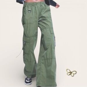🥳 3/$26 Wild Fable Mid Rise Baggy Green Cargo Pants Size XXS